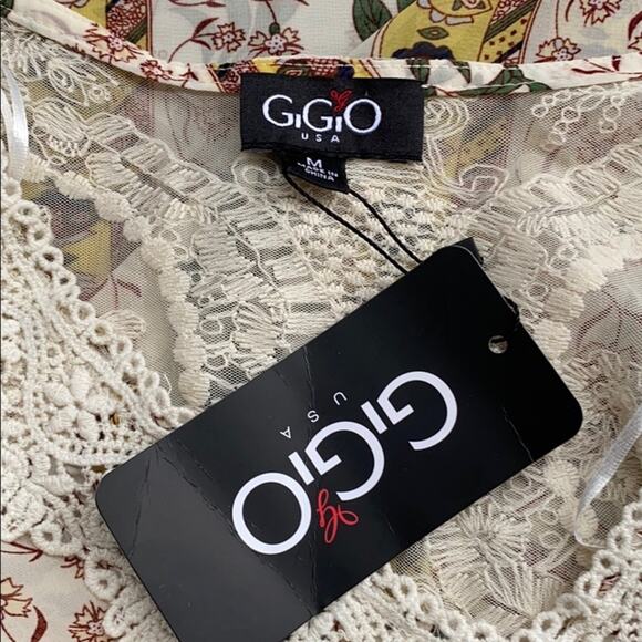 Gigio NWT Floral Crochet Lace Bell Sleeve Tunic Top M - Picture 7 of 9